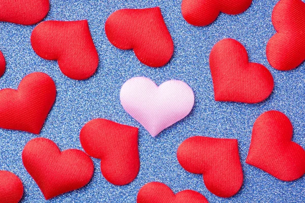 Pink Decorative Heart Middle Many Red Hearts Blue Sparkled Background — Fotografia de Stock