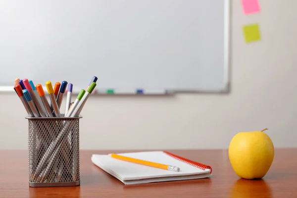 Notebook Coloured Pencils Apple Table Classroom Education School Concept — Stockfoto