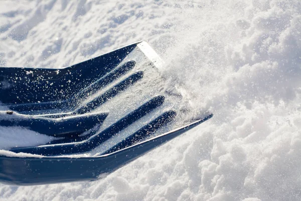 Верхня Частина Лопаті Під Час Прибирання Снігу Після Хуртовини — стокове фото