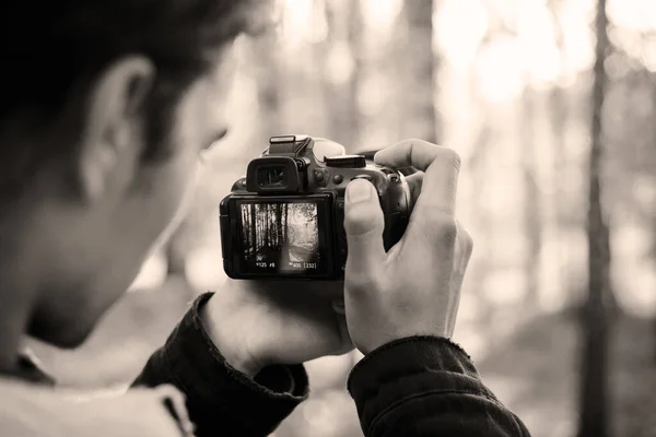 Black White Photo Male Videographer Shooting Stills Video Park — Stock Photo, Image