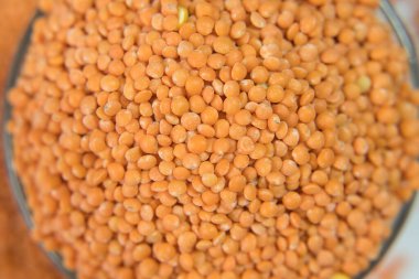 Mercimek protein açısından zengindir. Karbonhidrat, vitamin, B proteini ve mineral açısından zengindir..