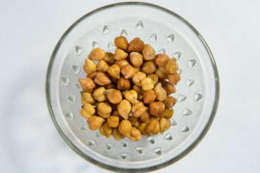 Nohutlar karbonhidrat, vitamin, kalsiyum ve mineral açısından zengindir..