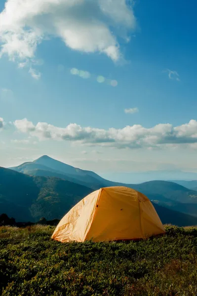 Vista Carpa Turística Las Montañas Amanecer Atardecer Fondo Del Camping —  Fotos de Stock