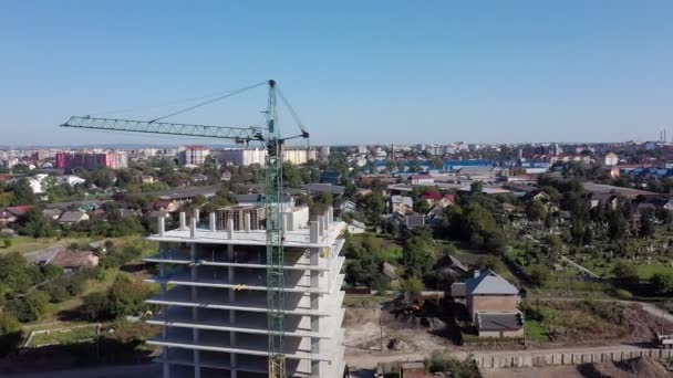 Dolgozók Daru Acél Beton Megerősítéssel Dolgoznak Modern Épület Nagy Építkezésén — Stock videók