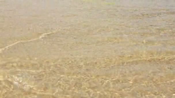 Gelombang Besar Pecah Pantai Laut Air Jernih Seascape — Stok Video