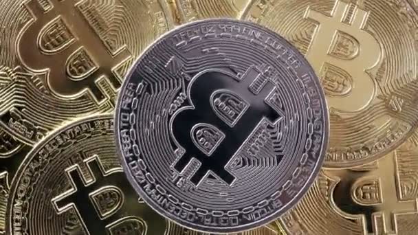 暗号通貨 ビットコイン Btc ビットコイン ブロックチェーン技術 ビットコイン採掘 回転ビットコインのマクロショット — ストック動画