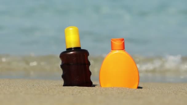 Gros Plan Protection Solaire Situé Sur Une Plage Sable Fin — Video