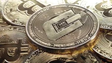 Şifreleme para Dash simgeleri bitcoins arkaplan üzerinde yukarıdan.