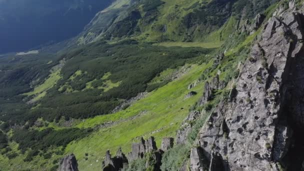 Letecký Pohled Skalnatý Vrchol Spitzské Hory Karpatech Krajina Letních Hor — Stock video