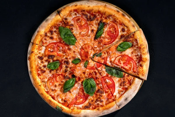 Delicious Fragrant Pizza Mozzarella Tomatoes Basil Tomato Sauce Margherita — Foto de Stock