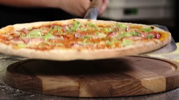 Chef Puts Hot Italian Pizza Wooden Board Pizza Tomato Sauce — Stockvideo