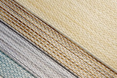 Farklı kumaş renkleri kataloğu. Yoğun kumaşın renk çeşitliliği. Renk paleti.