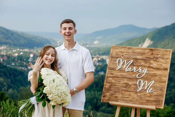 Happy Young Couple Making Proposal Background Mountain Landscape She Said — Stock Photo, Image
