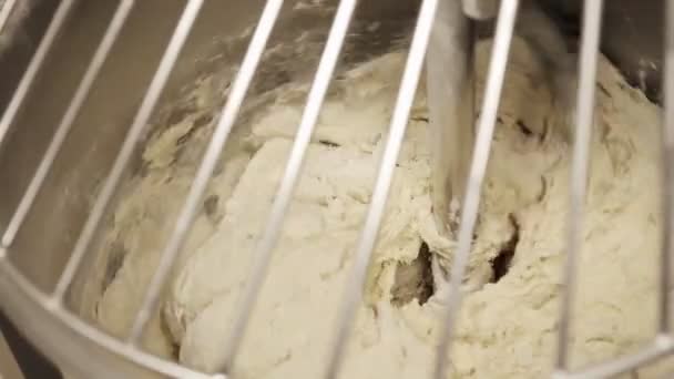 Dough Pizza Bread Kneaded Dough Mixer Camera Shoots Metal Grid — Stockvideo