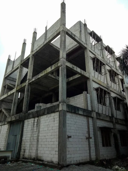 Aesthetic view of the unfinished building