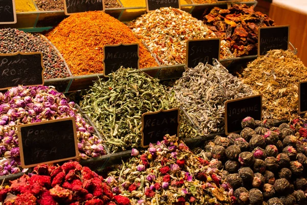 Markt Met Verschillende Soorten Thee Kruiden Planten Gedroogde Bloemen — Stockfoto