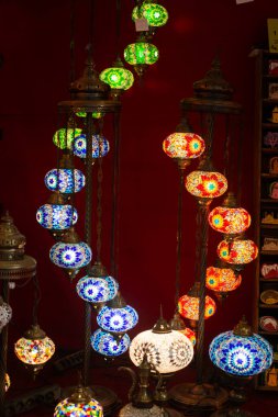 Mozaik renkli Osmanlı lambaları