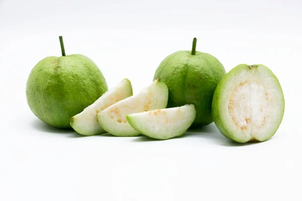 Guava Segar Terisolasi Latar Belakang Putih — Stok Foto