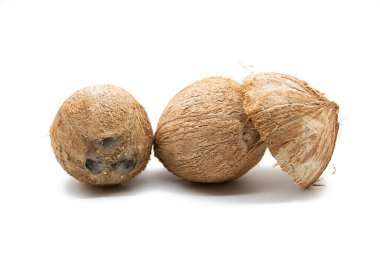 Hindistan cevizini yakın plan beyaz arka plan, hindistan cevizi suyu içecek