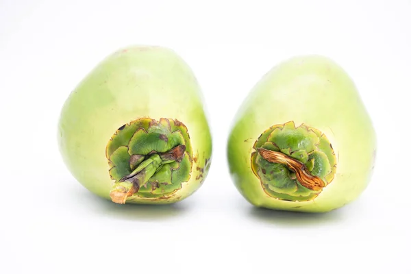 Dwa Zielone Kokos Zbliżenie Izolowane Białym Tle — Zdjęcie stockowe