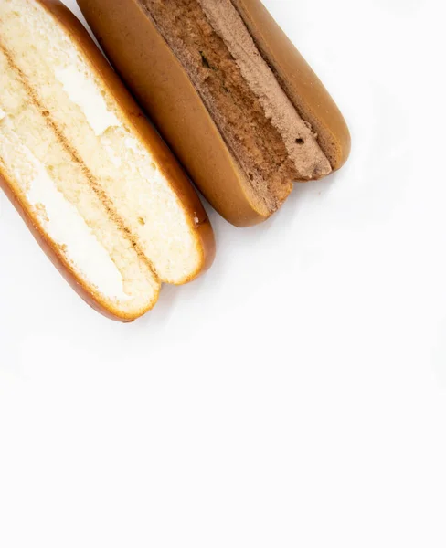 Beyaz Arkaplanda Izole Edilmiş Tereyağlı Ekmek — Stok fotoğraf