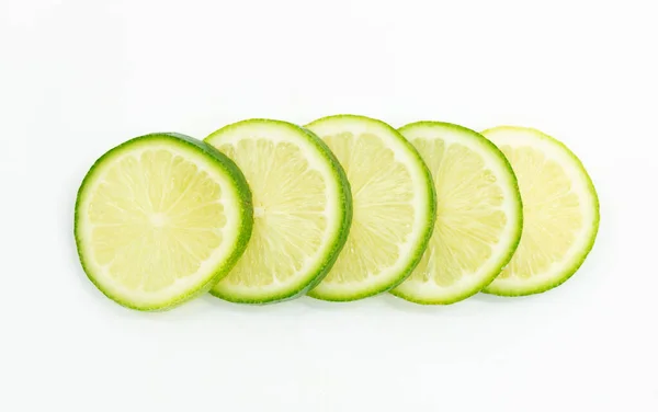 Kulatý Plátek Citrony Izolované Bílém Pozadí Horní Pohled — Stock fotografie