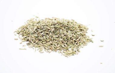 Kimyon tohumları beyaz arkaplanda izole, seçici odak