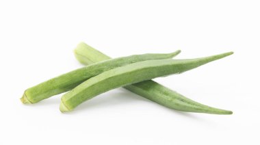 Bamya ya ya da Lady Finger beyaz arka planda, sebze
