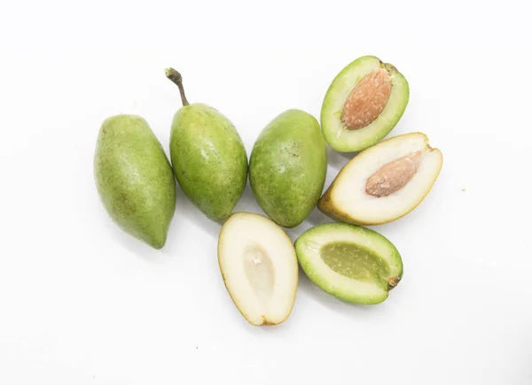 Zelené Vařit Olivy Izolované Bílém Pozadí Horní Pohled — Stock fotografie