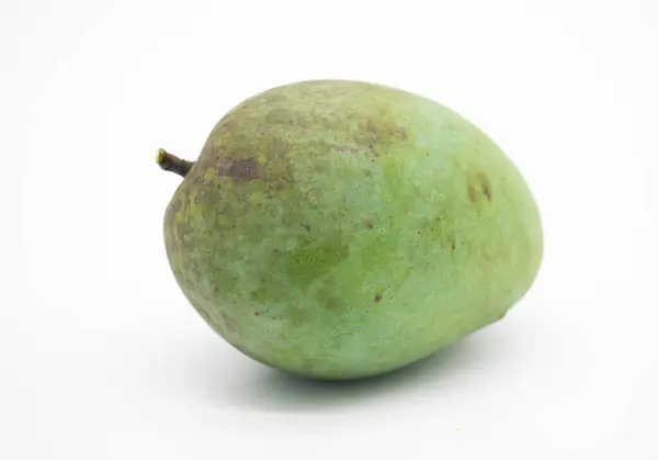 Grön Mogen Stor Mango Isolerad Vit Bakgrund — Stockfoto