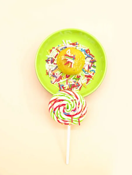 Lollipop Sprinkles Isolated Colorful Background Top View — Stockfoto