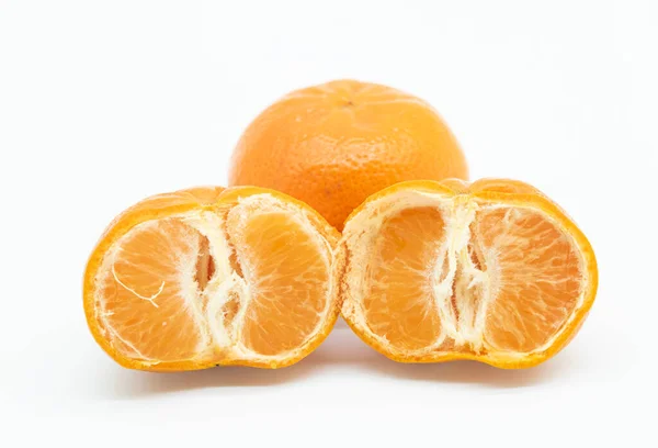 Izolovaná Sbírka Citrusů Celé Mandarinky Nebo Mandarinky Pomerančové Ovoce Loupané — Stock fotografie
