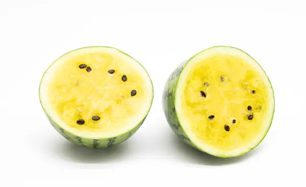 Frische Zwei Halbe Scheiben Wassermelone Isoliert Auf Weißem Hintergrund — Stockfoto