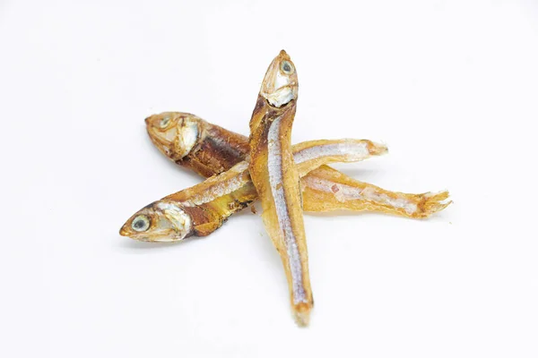 Kurutulmuş Küçük Balık Tuzlu Ançüez Balıkları Beyaz Arka Planda Izole — Stok fotoğraf