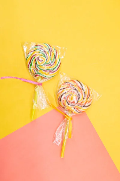 Colorful Lollipop Transparent Cellophane Wrapping Isolated Colorful Background — Stockfoto