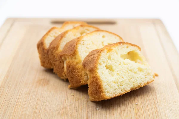 Pound Cake Snijplank Geïsoleerd Witte Achtergrond — Stockfoto