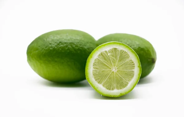 Limón Verde Aislado Sobre Fondo Blanco —  Fotos de Stock