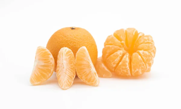 Tangerine Kamala Pieces White Background — Fotografia de Stock