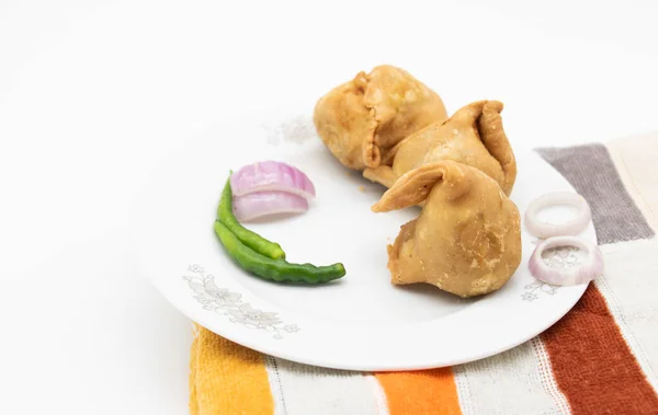 Singara Curry Puff Bramborová Zeleninová Nádivka Izolované Bílém Pozadí — Stock fotografie