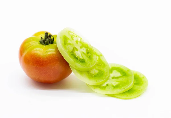 Tomates Entières Tranches Isolées Sur Fond Blanc Légumes Biologiques — Photo