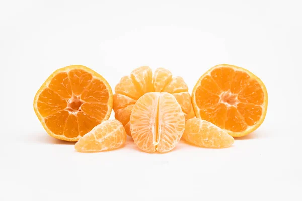 Mandarine Oder Kamala Isoliert Auf Weißem Hintergrund — Stockfoto