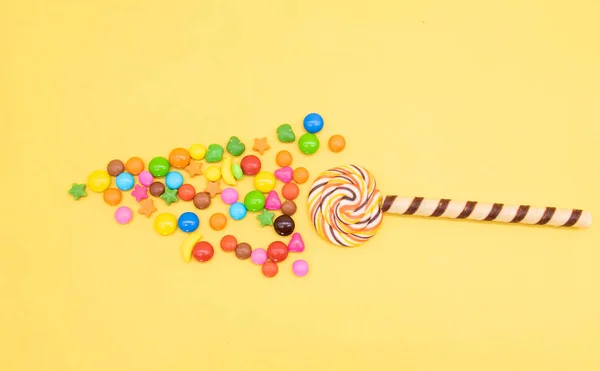 Colorful Lollipop Candies Isolated Yellow Background — Stockfoto