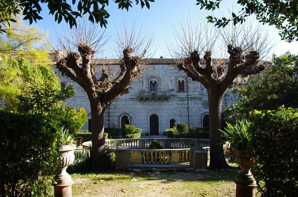 Fontaine Circulaire Dans Jardin Abbaye Santa Maria Arabona Manoppello Abruzzes — Photo