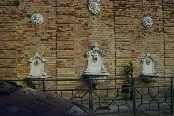 Fontaines Anciennes Situées Dans Petit Village Bisenti Une Ville Italienne — Photo
