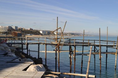 Termoli - Molise - Trebuchet 'i yok eden fırtınadan sonra kalan geçit