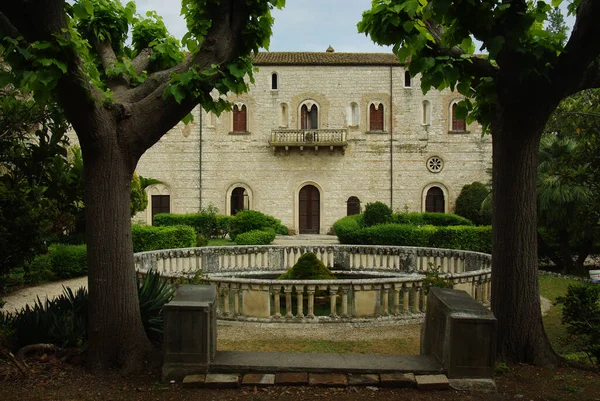 Fuente Circular Jardín Abadía Santa Maria Arabona Manoppello Abruzos — Foto de Stock