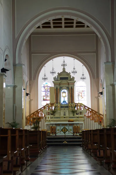 Manoppello Abruzzo圣地 教堂的内部 可以看到圣坛 — 图库照片