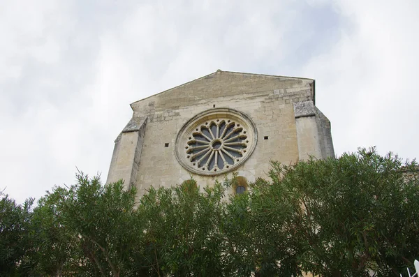 Santa Maria Arabona, 1902 yılında Pescara ilinin Manoppello ilçesine bağlı bir manastır.