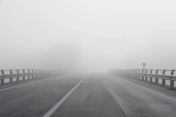 Dense Fog Viaduct Stockafbeelding