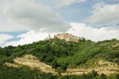 Teramo 'nun bir İtalyan kasabası olan Bisenti' nin küçük köyü Abruzzo